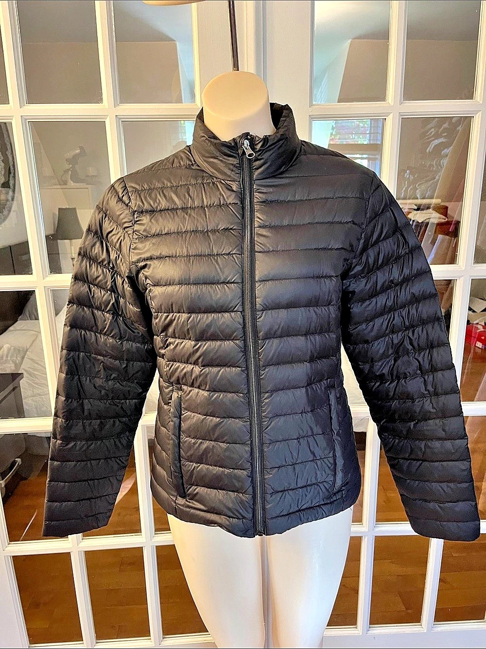 Coro Black Puffer Jacket Size Medium Like New